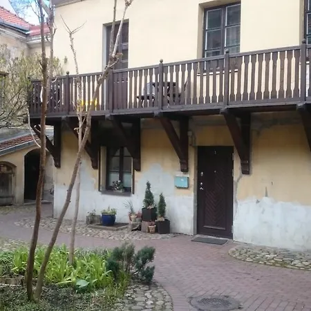 Cozy Studio In Hidden Courtyard